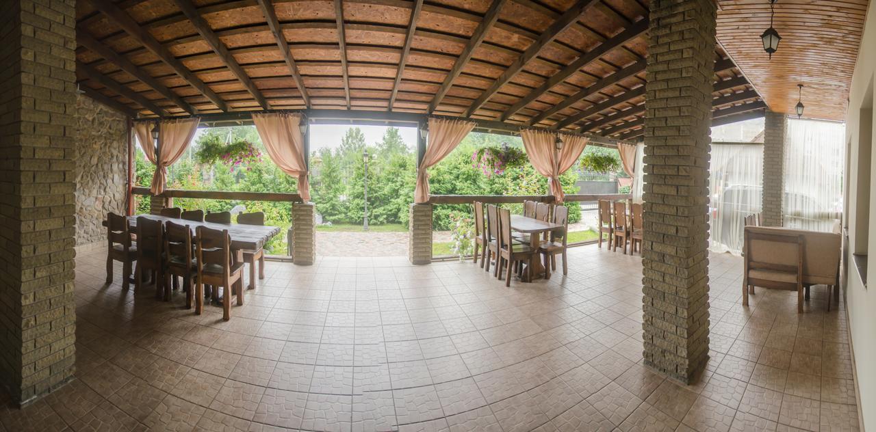 Stara Vezha Hotel Boryspilʼ Exteriör bild