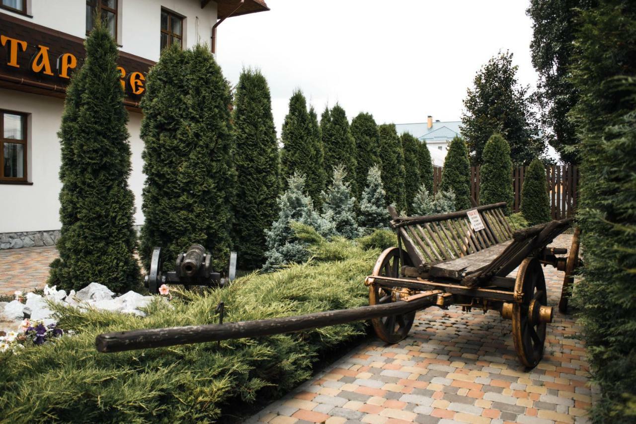 Stara Vezha Hotel Boryspilʼ Exteriör bild