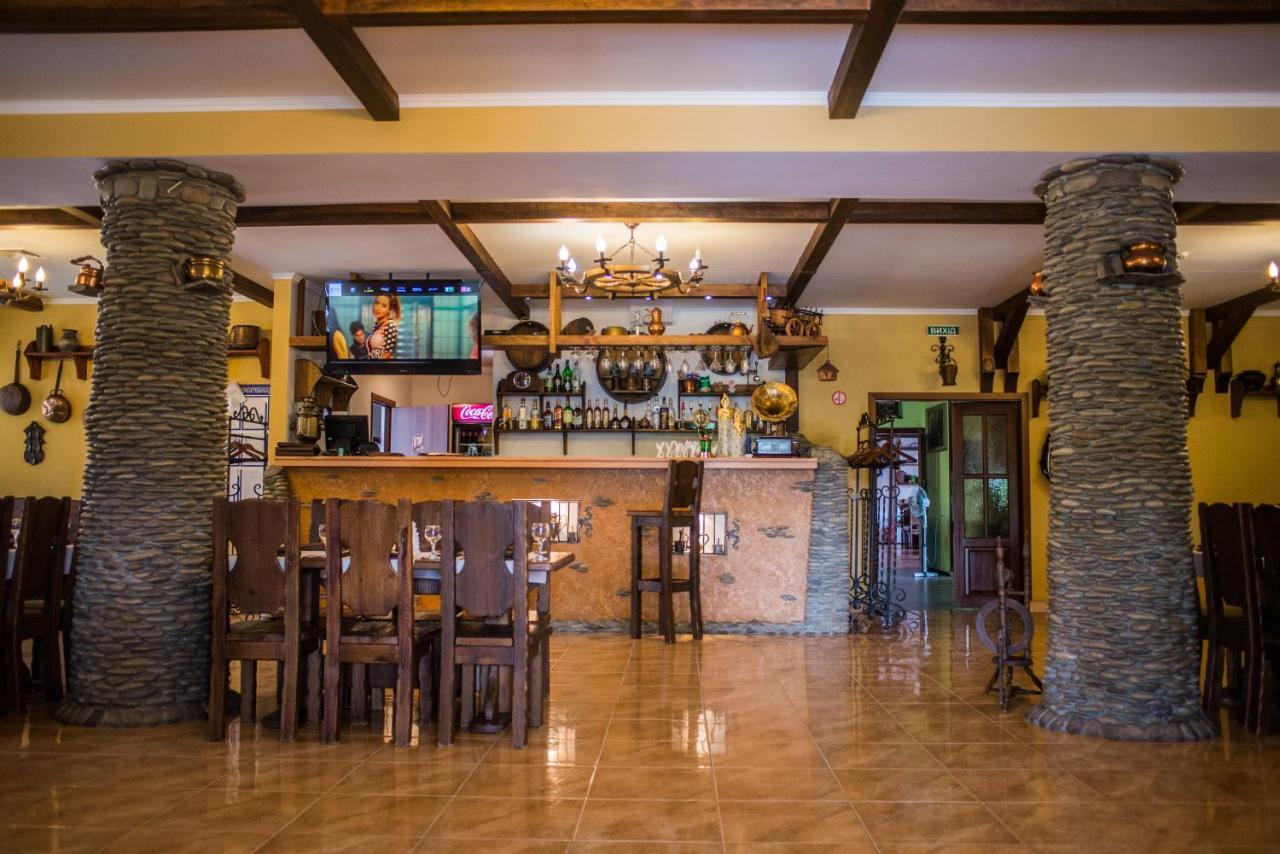 Stara Vezha Hotel Boryspilʼ Exteriör bild